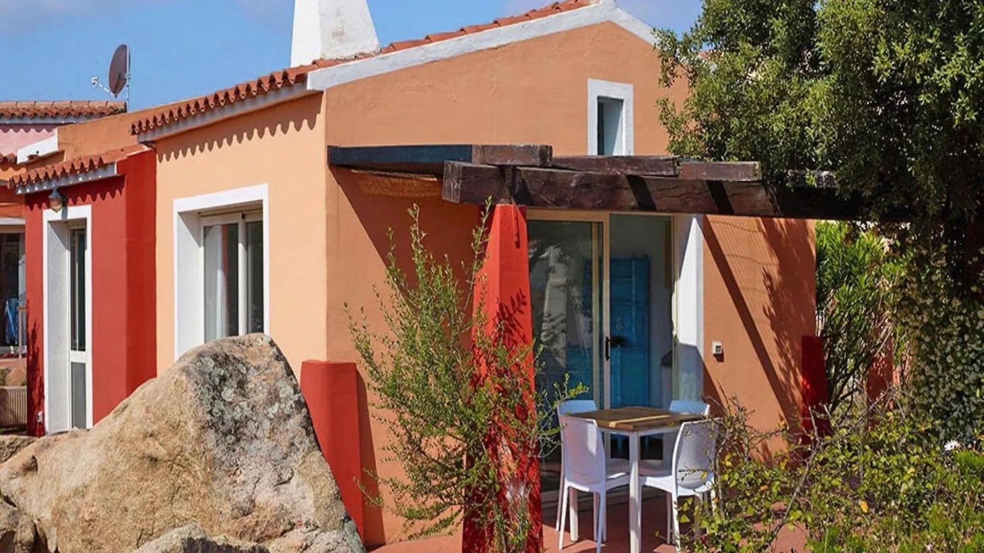 Studio In The Lu Nibareddu Holiday Residence In Loiri Monte Petrosu 0*,